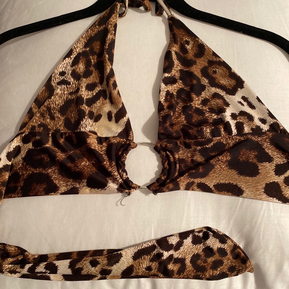 PRETTYLITTLETHING cheetah crop